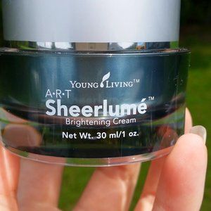 Young Living Sheerlume'